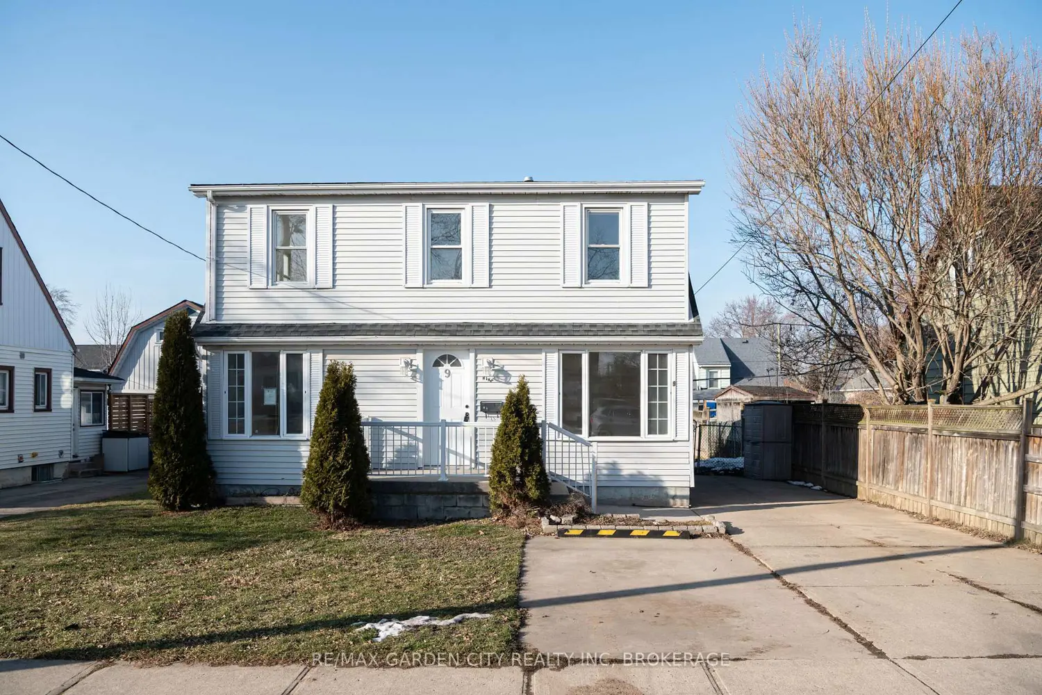 9 Fir Avenue