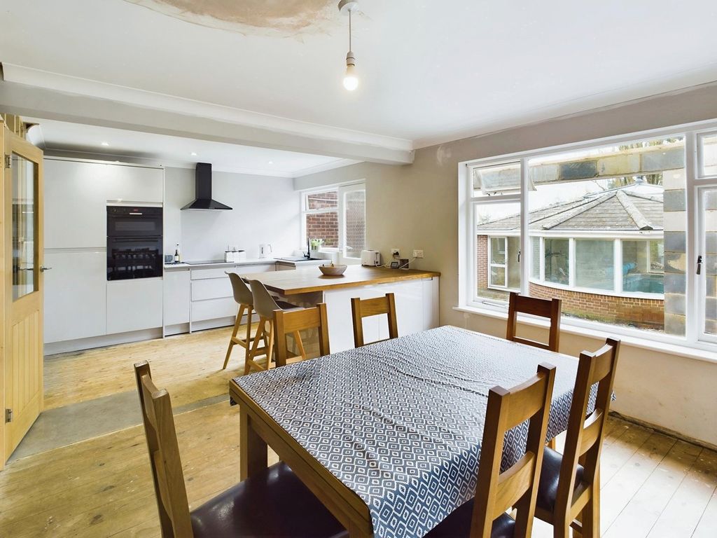 Additional image 7 of 5 bed detached house for salePeewit Hill, Bursledon, Southampton SO31