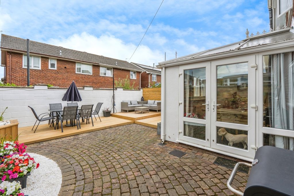 Additional image 14 of 3 bed semi-detached house for saleGodwit Road, Southsea, Hampshire PO4