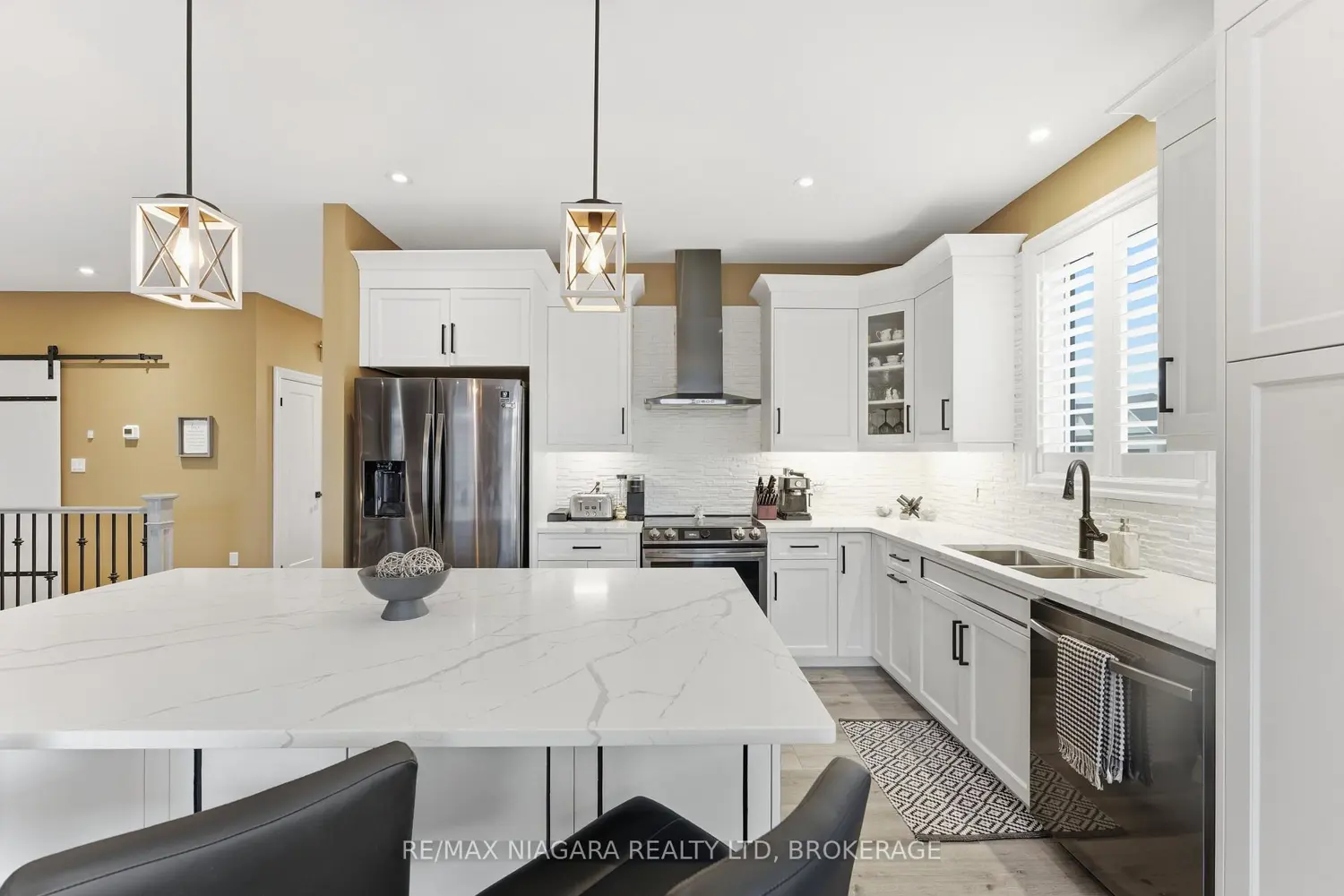 Additional image 6 of 3616 Canfield Crescent
