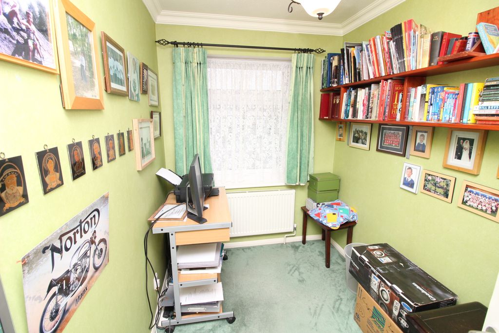 Additional image 8 of 3 bed semi-detached house for saleBurnham Drive, Worcester Park KT4