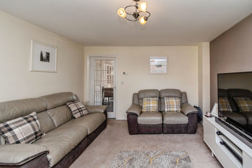 Additional image 5 of 3 bed detached house for saleLakelot Close, Willenhall WV12