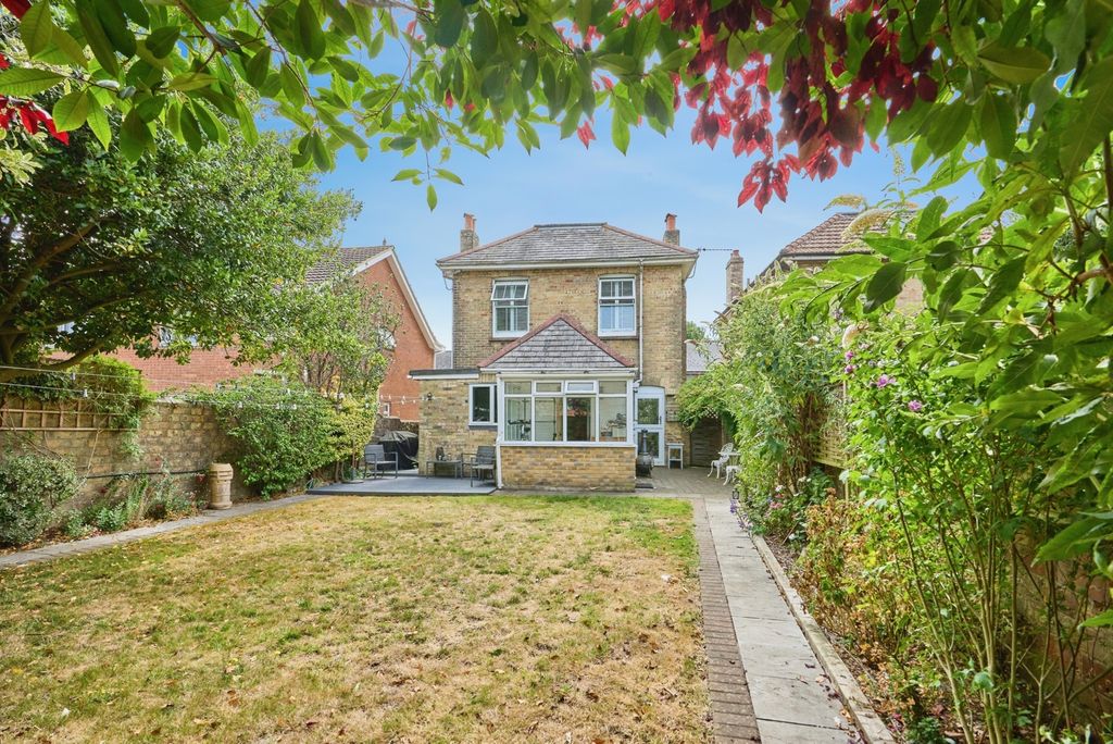 Additional image 2 of 4 bed detached house for saleCastle Road, Newport, Isle Of Wight PO30