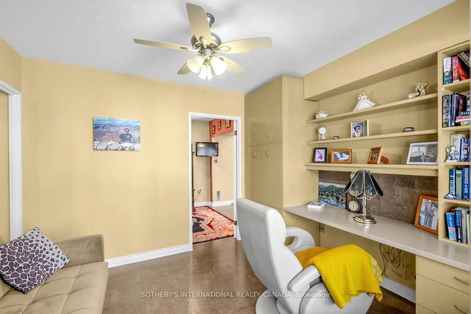 Additional image 16 of 8 Hawthorn Avenue 202