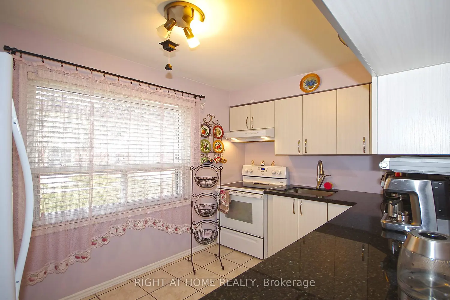 Additional image 3 of 1055 Shawnmarr Road 53