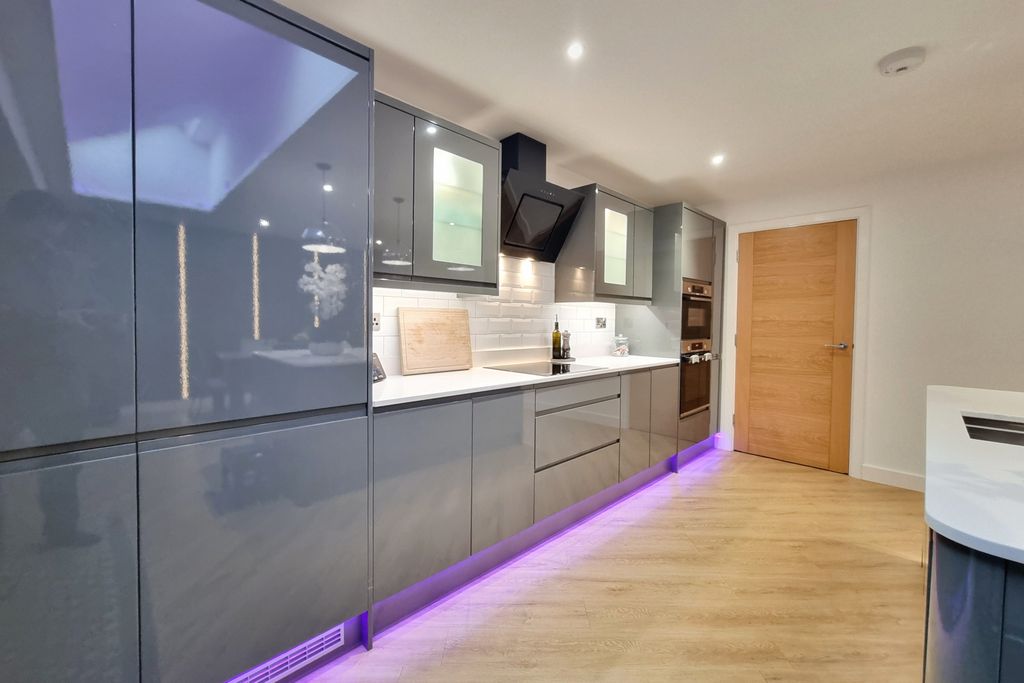 Additional image 11 of 4 bed detached house for saleDrayton, Hampshire PO6