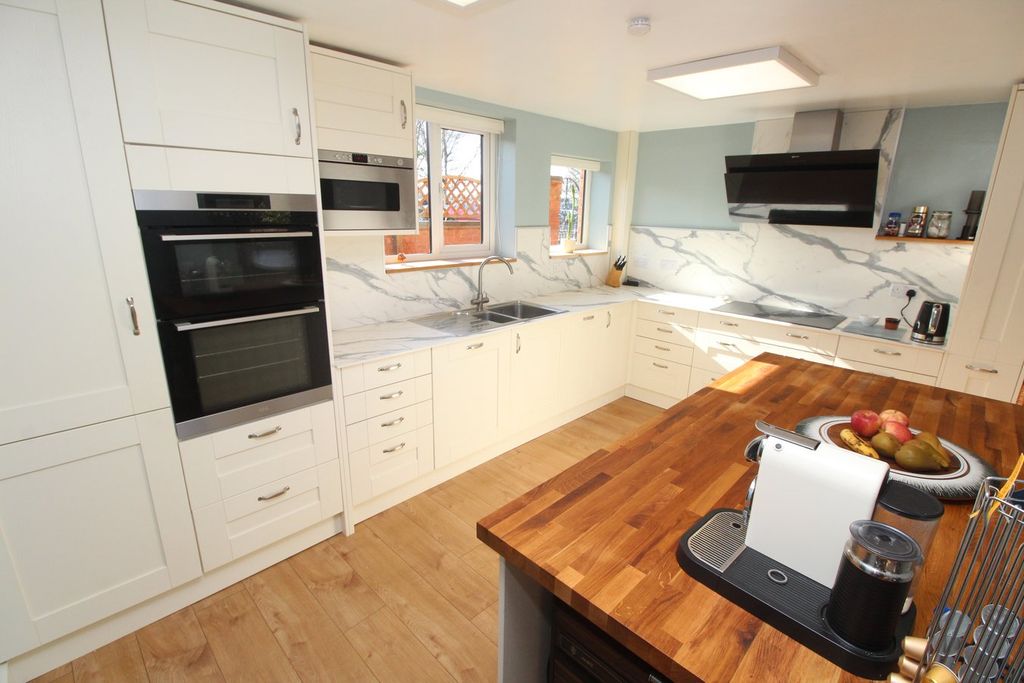 Additional image 11 of 4 bed detached house for saleChapel Lane, Cosby, Leicester LE9
