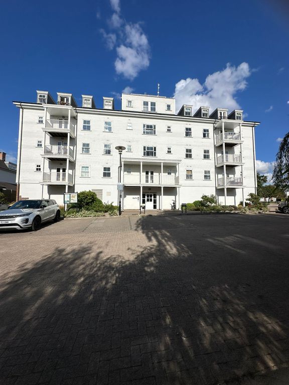 Additional image 2 of 2 bed flat for saleBeaumont Drive, Worcester Park KT4