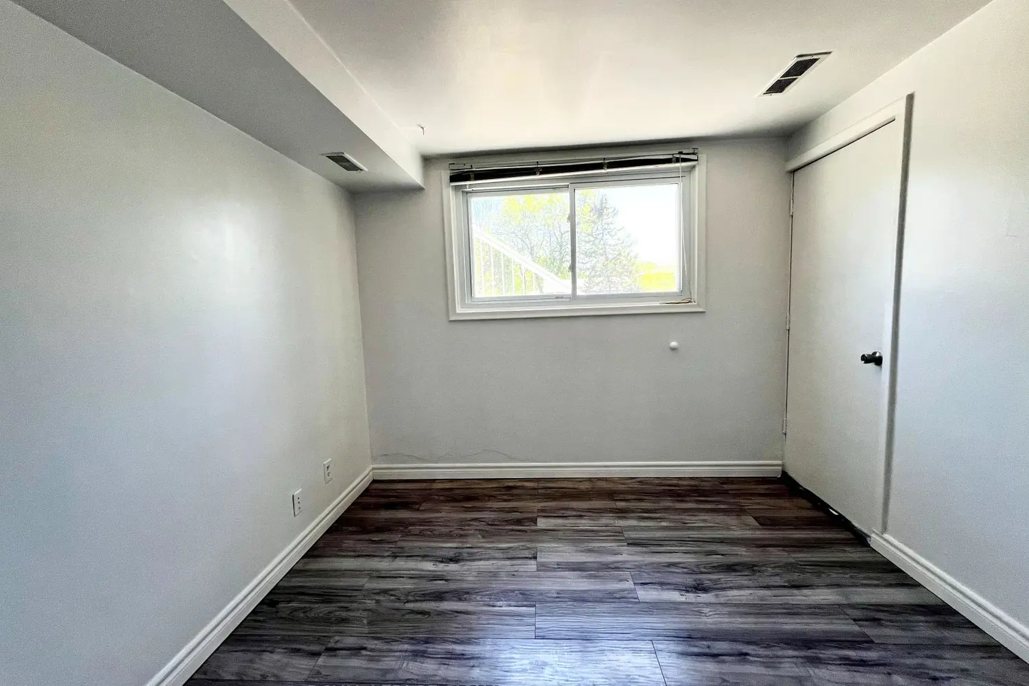 Additional image 16 of 194 Cedarbrae Avenue