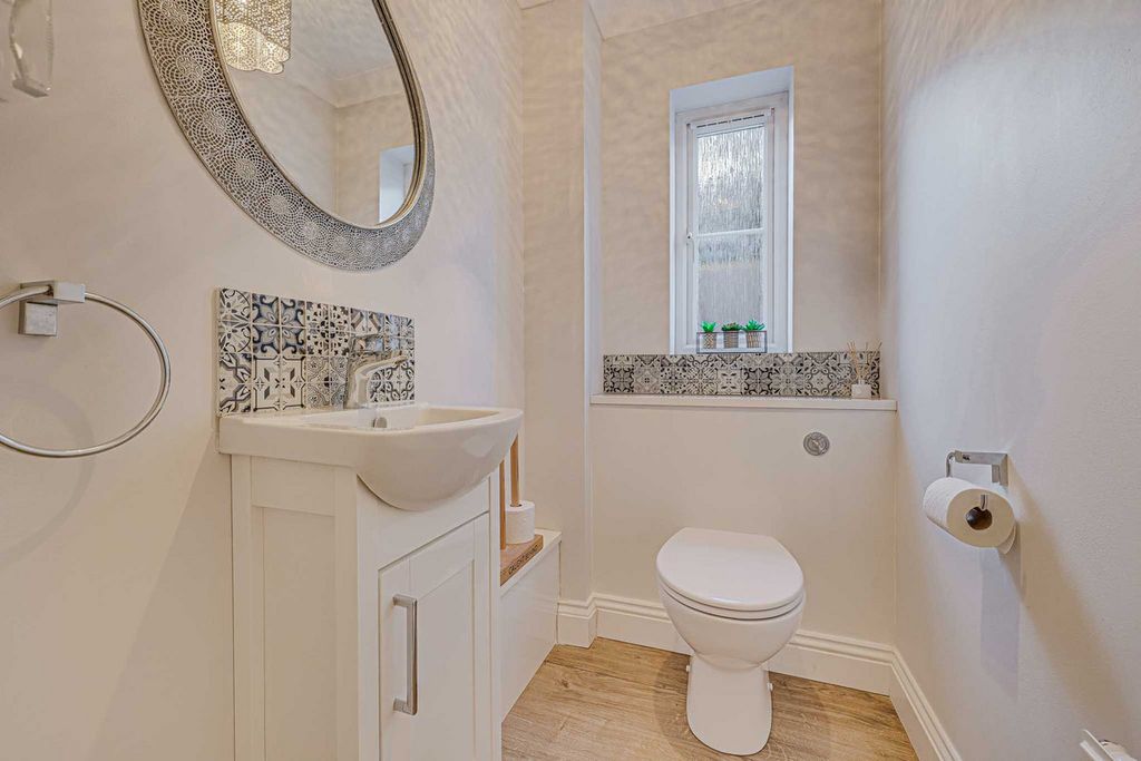 Additional image 15 of 4 bed detached house for saleCharters Court, Wickford SS11