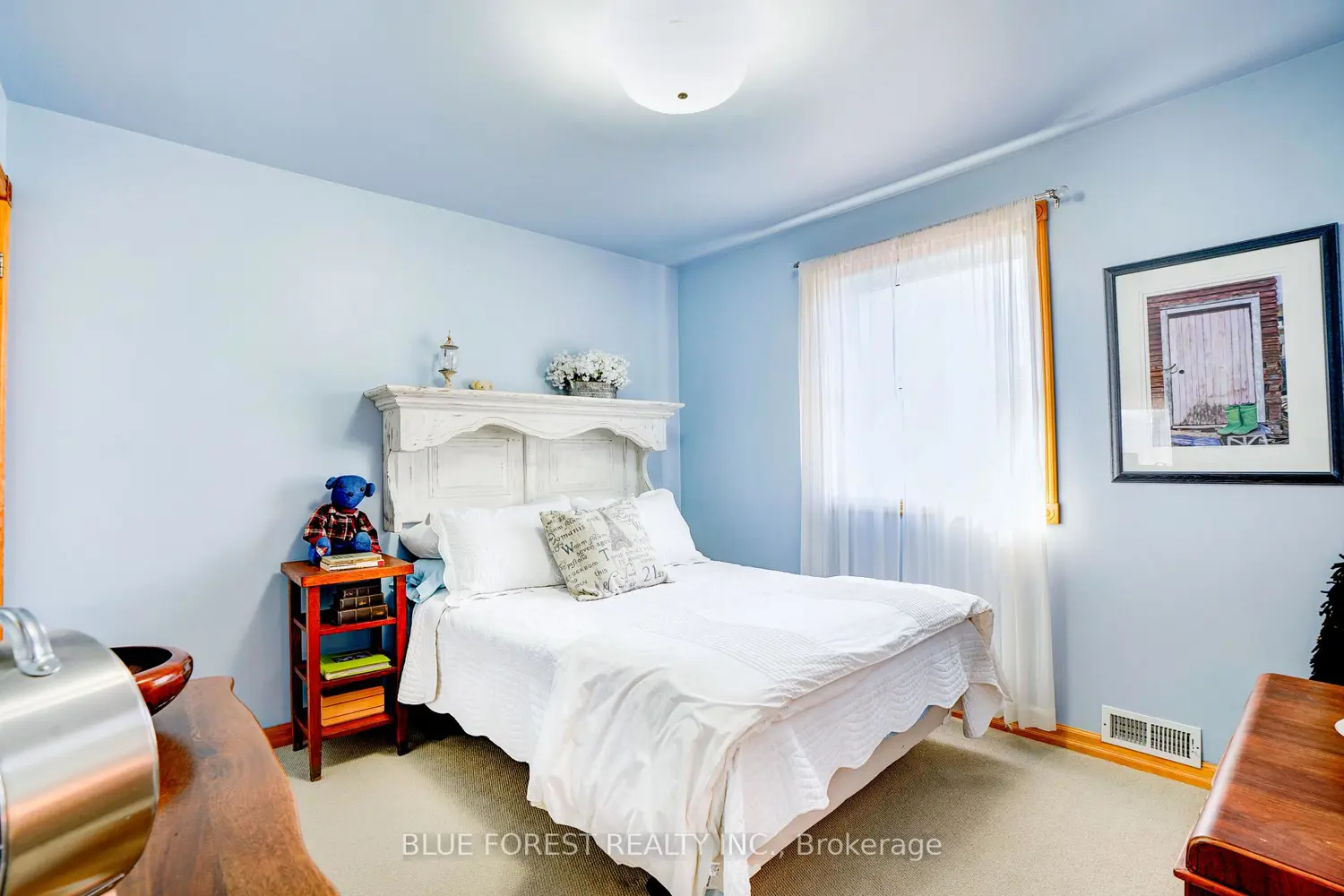 174 Mcarthur Street photo 3