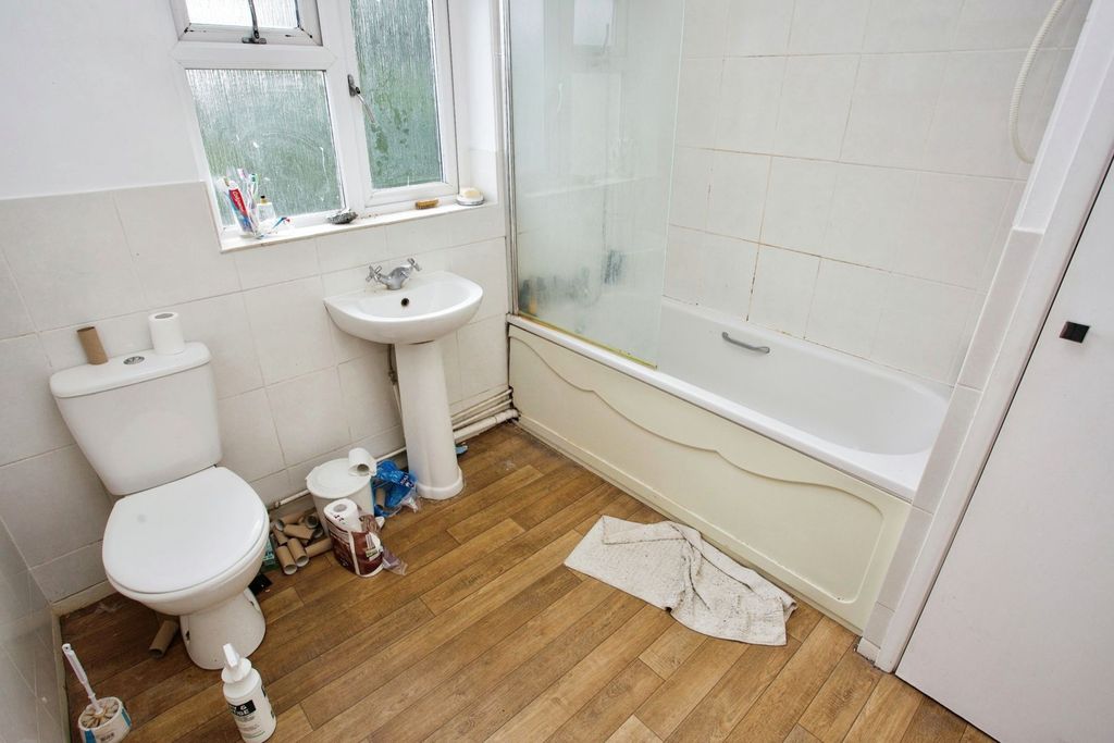 Additional image 10 of 3 bed semi-detached house for saleDefender Walk, Southampton SO19