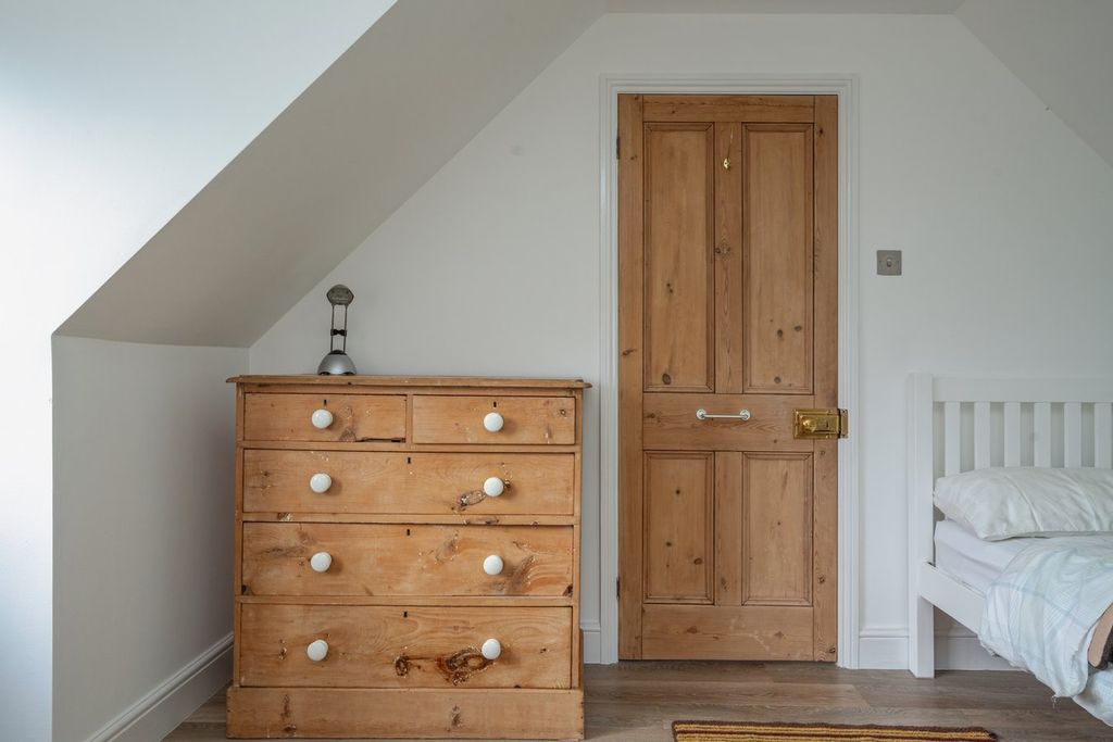 Additional image 18 of 4 bed semi-detached house for saleParkland Grove, Ashford TW15