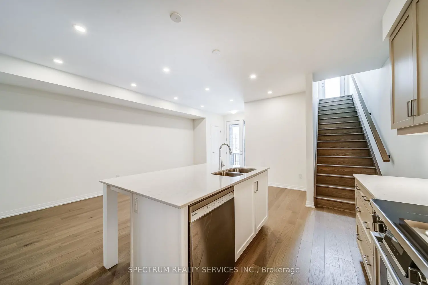 Additional image 6 of 132 Adario Crescent