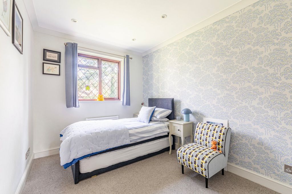 Additional image 32 of 5 bed detached house for salePyrford, Surrey GU22