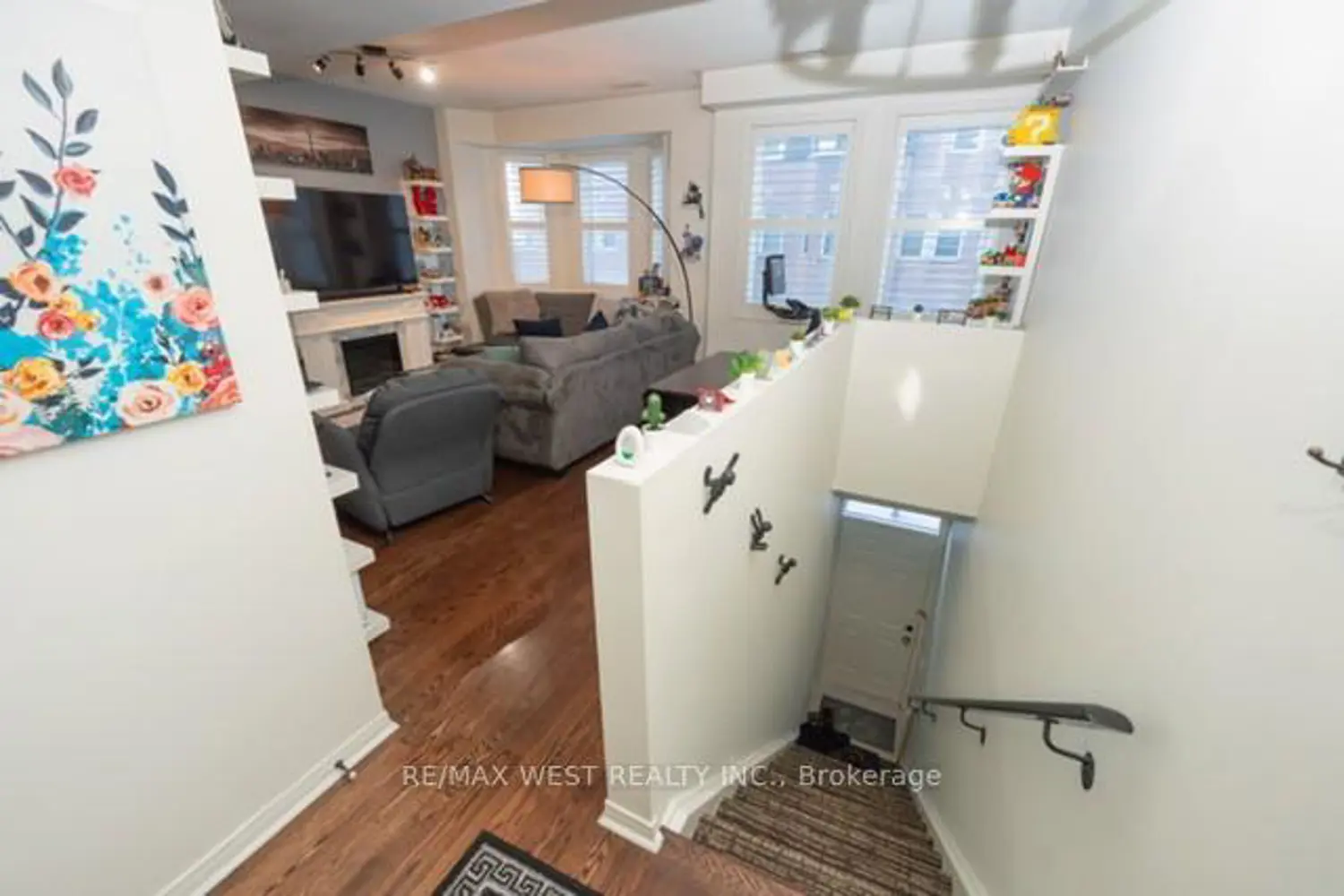 Additional image 2 of 760 Lawrence Avenue 59
