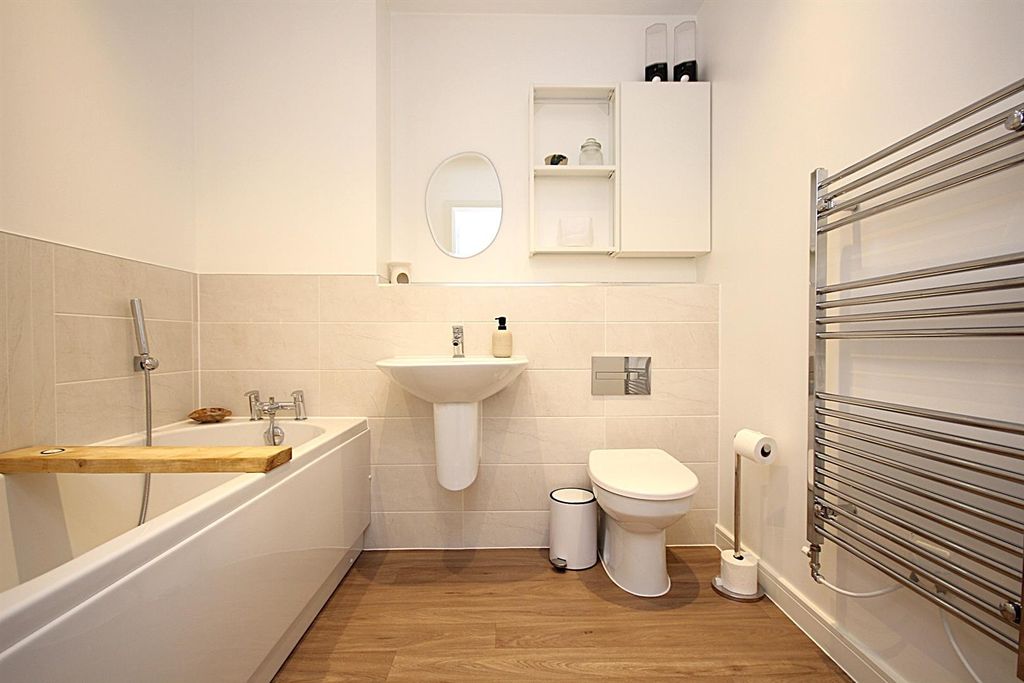 Additional image 11 of 2 bed maisonette for saleClaypit Copse, Bursledon, Southampton SO31
