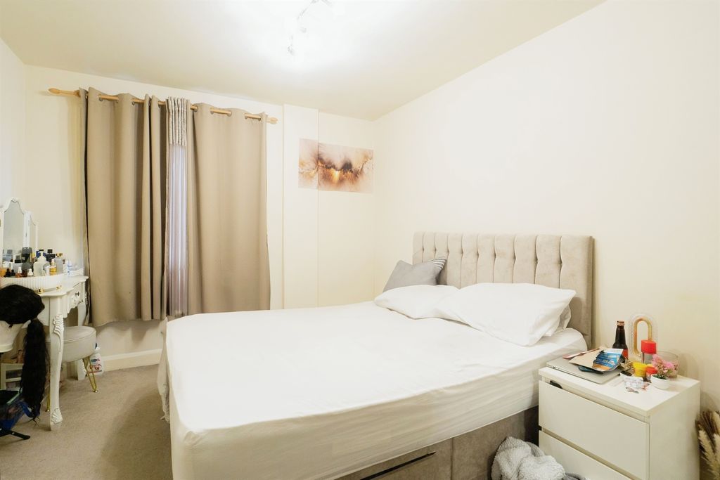 Additional image 3 of 2 bed flat for saleJunior Street, Leicester LE1