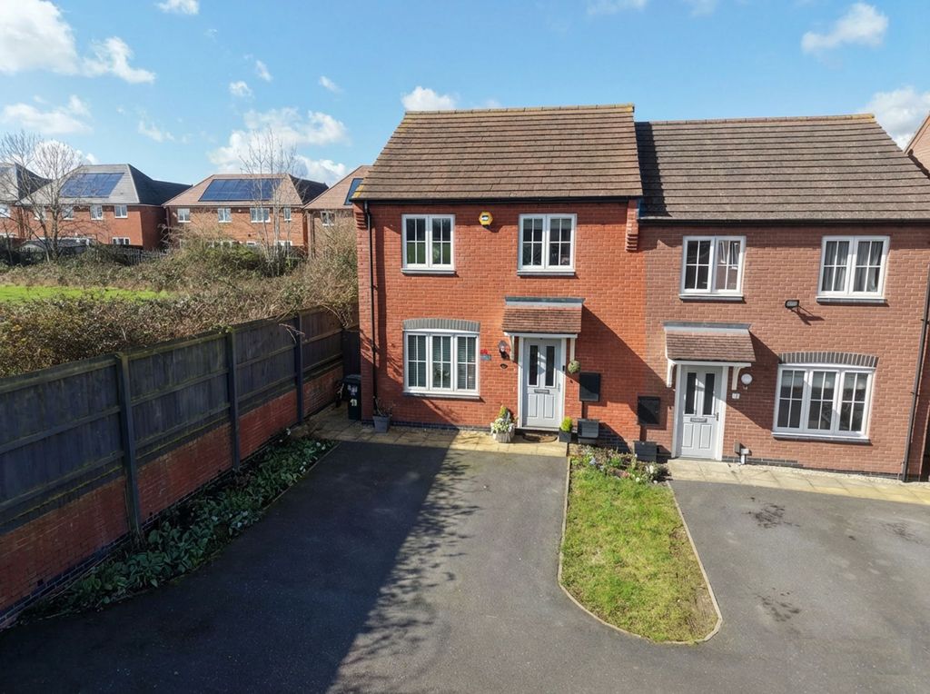 Additional image 3 of 3 bed semi-detached house for saleRaywell Road, Hamilton LE5
