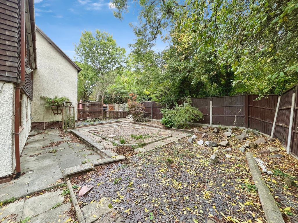 Additional image 15 of 4 bed semi-detached house for saleBlue Gates Road, Leicester, Leicestershire LE4