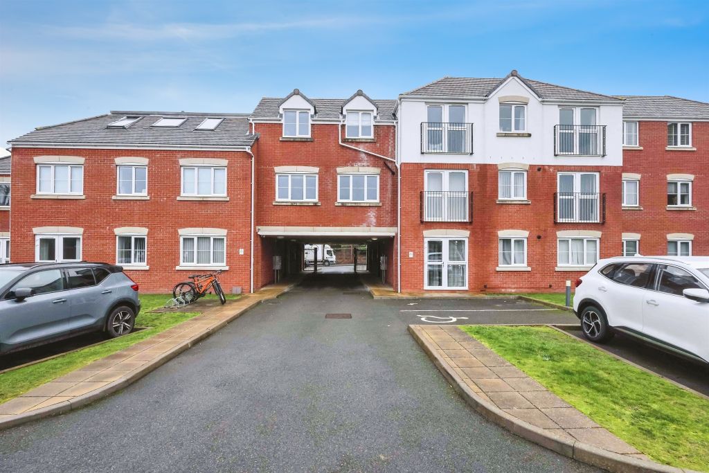 1 bed flat for saleHigh Street, Amblecote, Stourbridge DY8