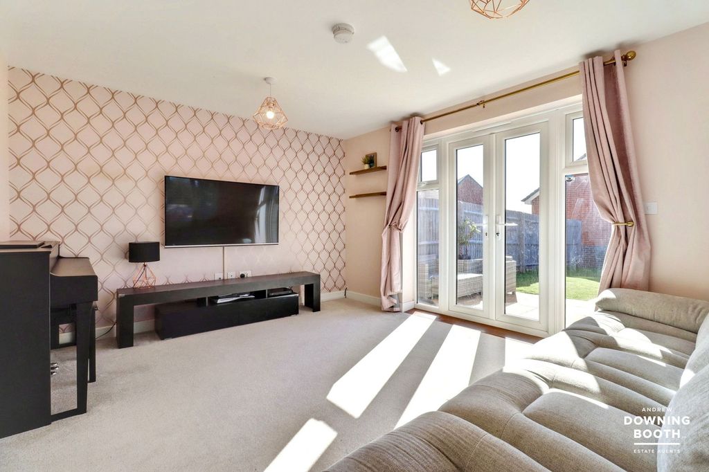 Additional image 4 of 3 bed town house for saleGee Close, Lichfield WS14