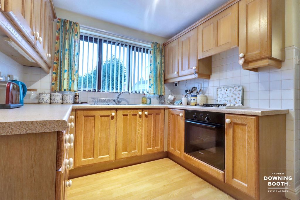 Additional image 8 of 2 bed bungalow for saleFeatherbed Lane, Hixon, Stafford ST18