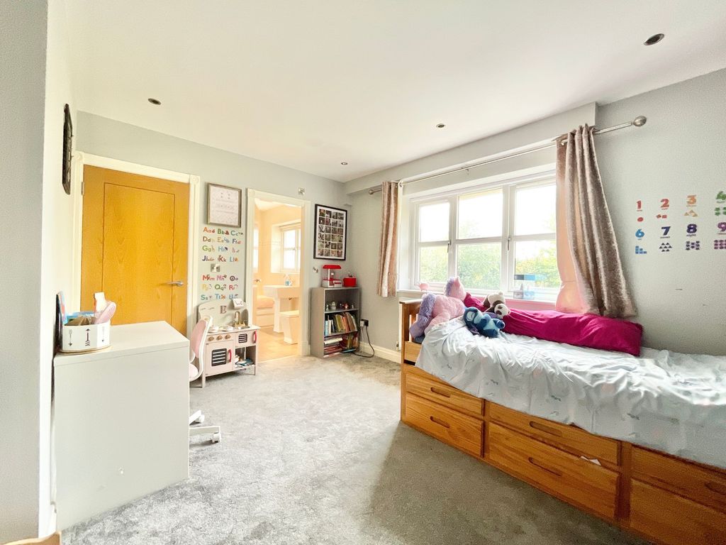 Additional image 20 of 5 bed detached house for saleNewcastle Road, Whitmore ST5
