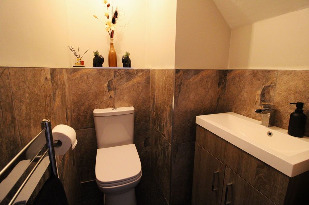 Additional image 5 of 4 bed detached house for saleColumbine Road, Hamilton LE5