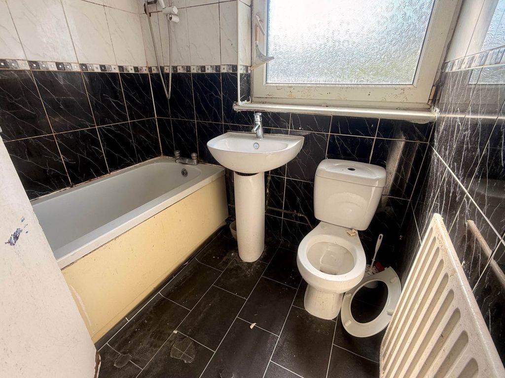 Additional image 8 of 3 bed town house for saleGreenwood Road, Leicester LE5