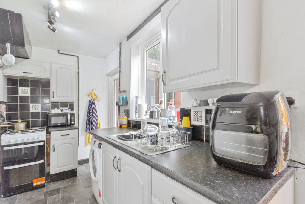 Additional image 8 of 3 bed town house for saleGooding Avenue, Leicester LE3