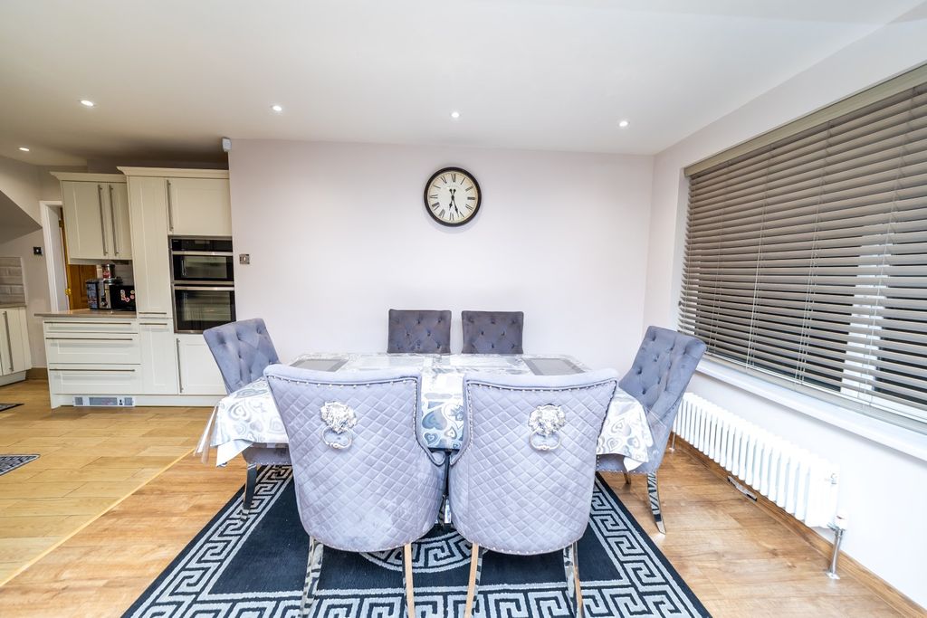 Additional image 9 of 3 bed detached house for saleForest Rise, Thurnby, Leicester LE7