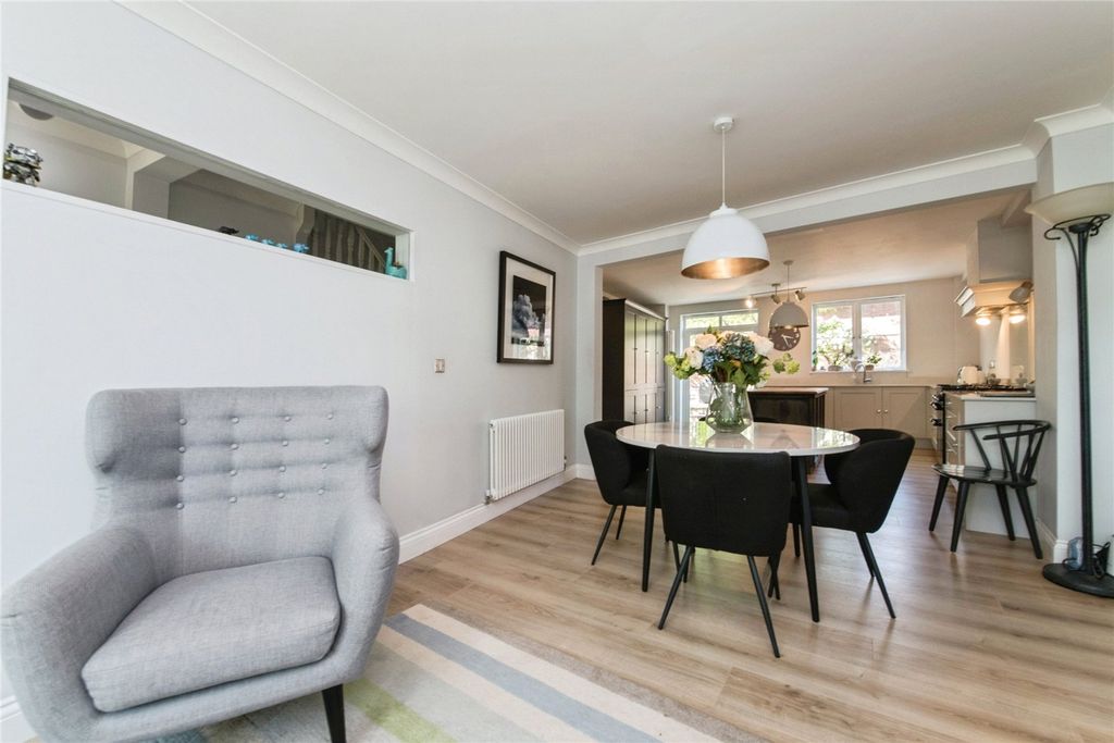 5 bed terraced house for saleGras Lawn, Exeter, Devon EX2 photo 3