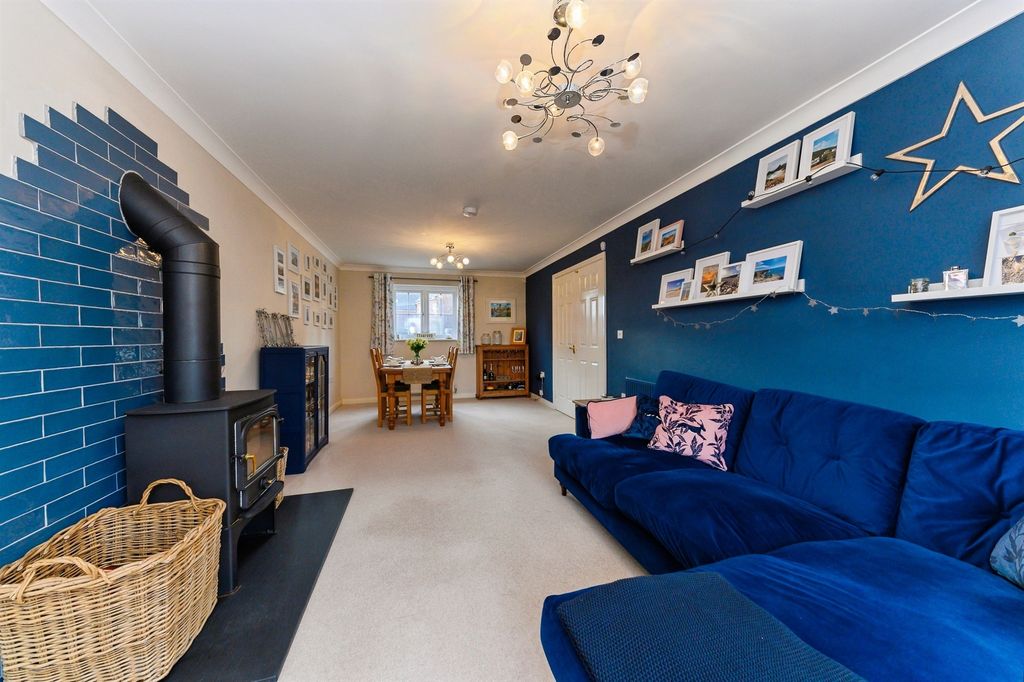 Additional image 2 of 5 bed detached house for saleLaughton Drive, Stamford PE9