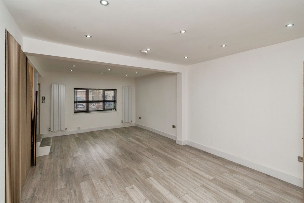 Additional image 2 of 3 bed semi-detached house for saleBroadway, Hednesford, Cannock WS12