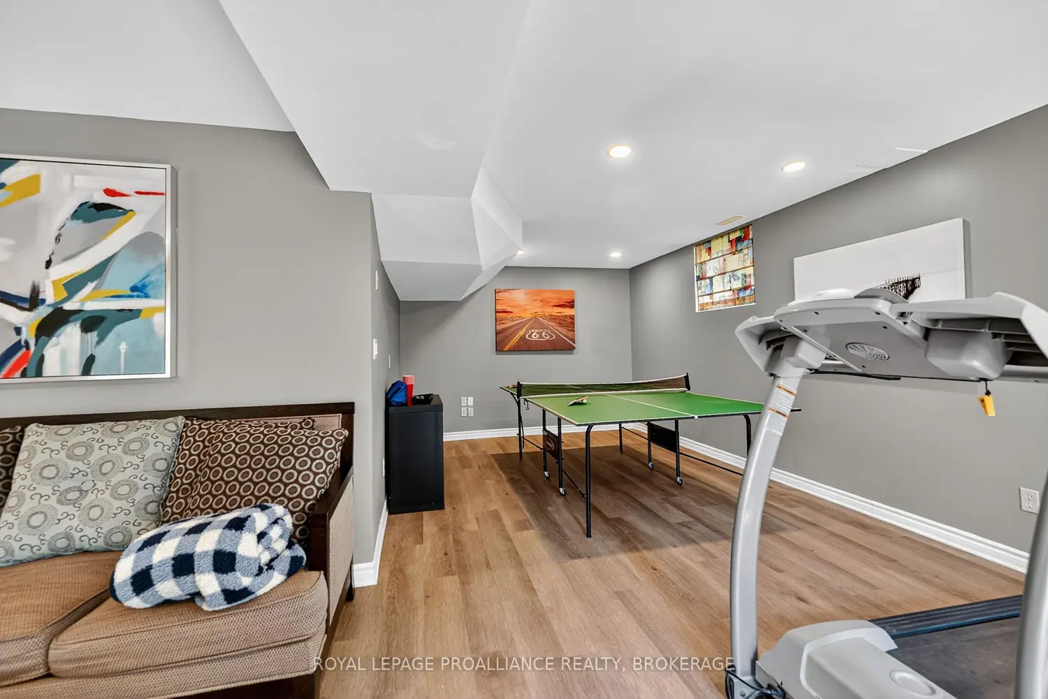 Additional image 15 of 1098 Caitlin Crescent