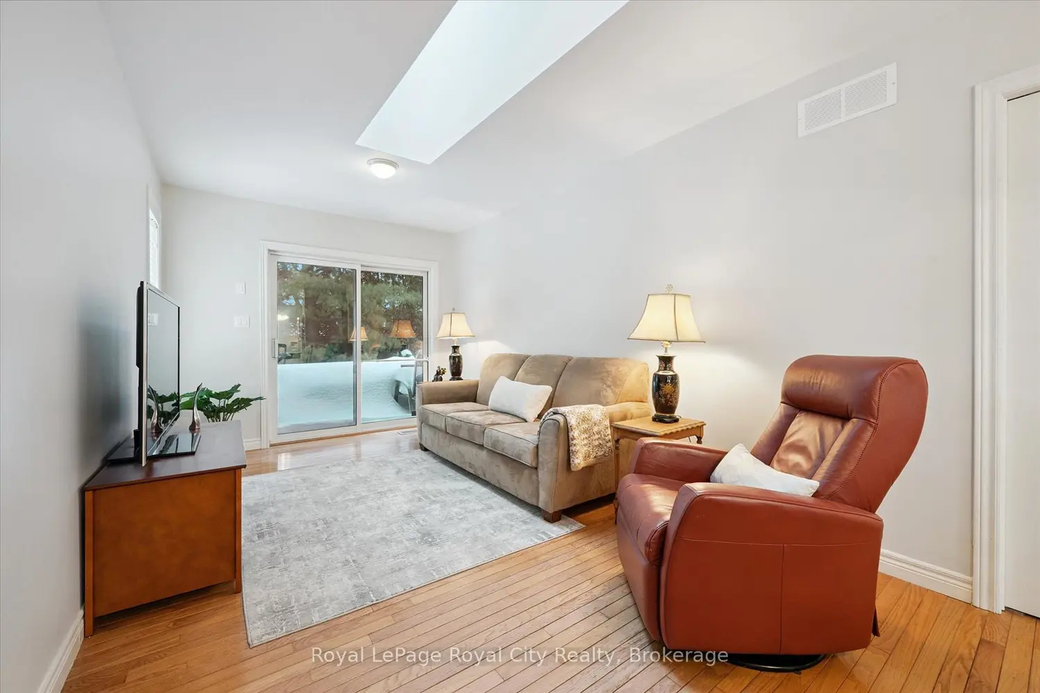 Additional image 16 of 67 White Pine Way