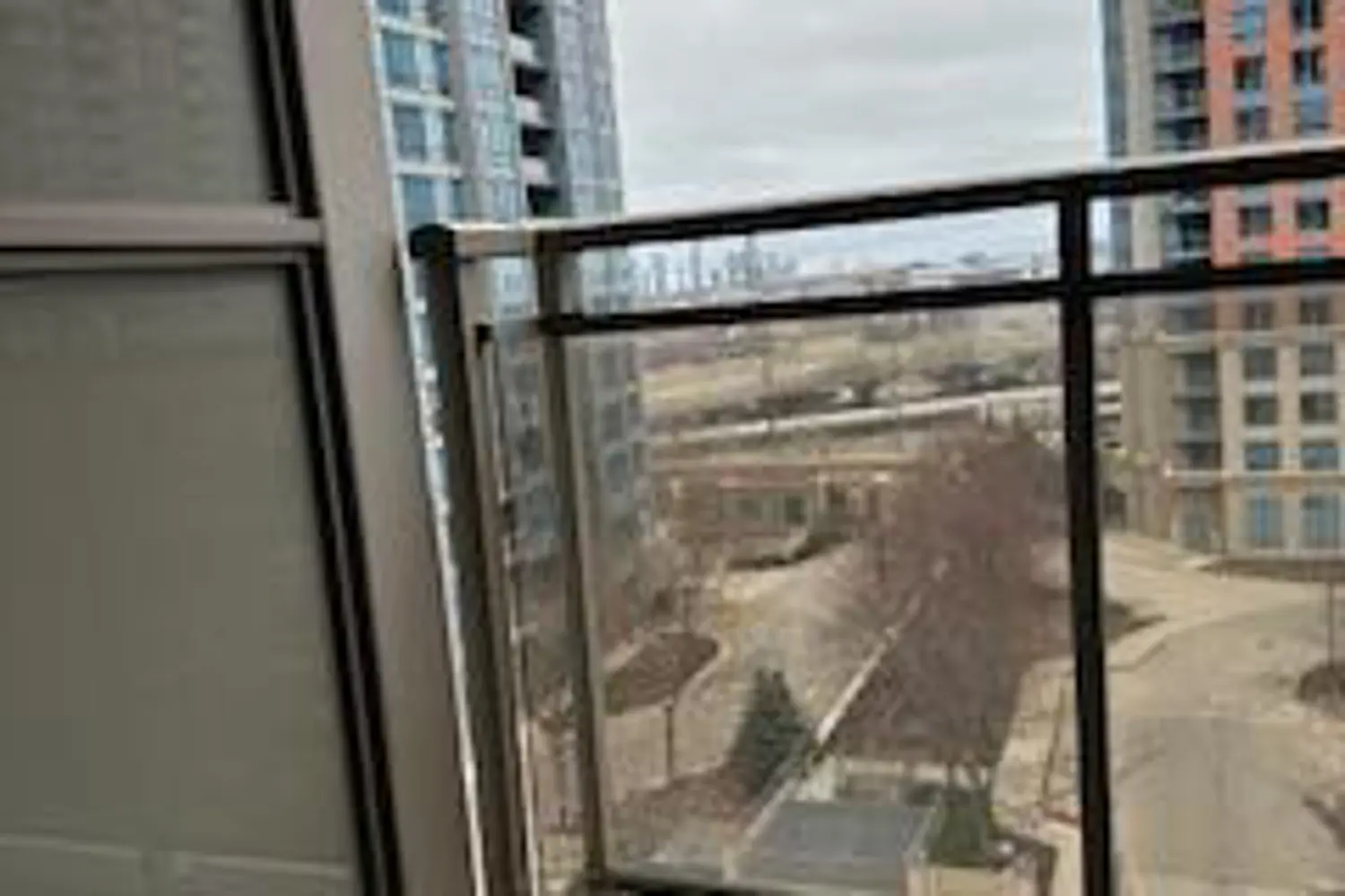 Additional image 8 of 5229 Dundas Street 609