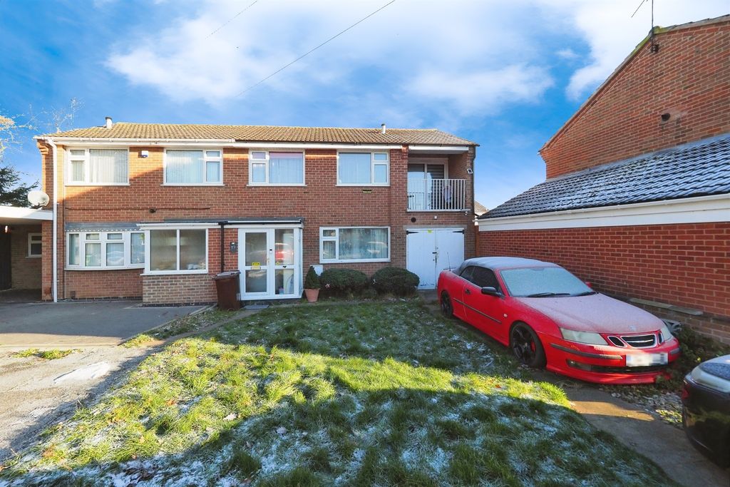 4 bed semi-detached house for saleChristie Drive, Loughborough LE11