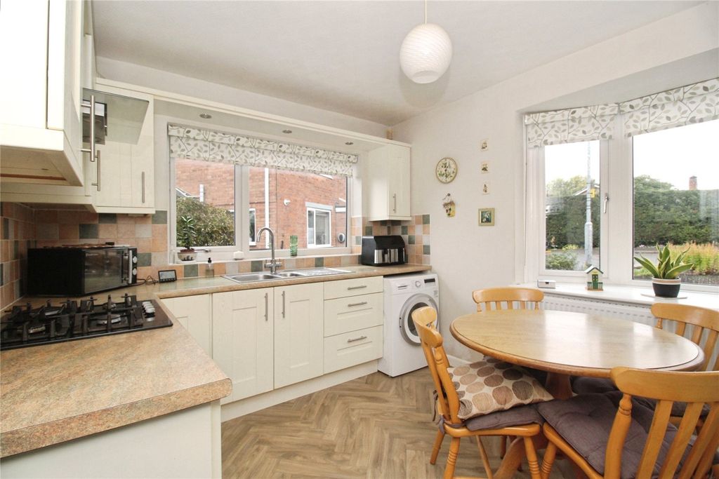 Additional image 3 of 3 bed semi-detached house for saleDean Close, Hinckley, Leicestershire LE10