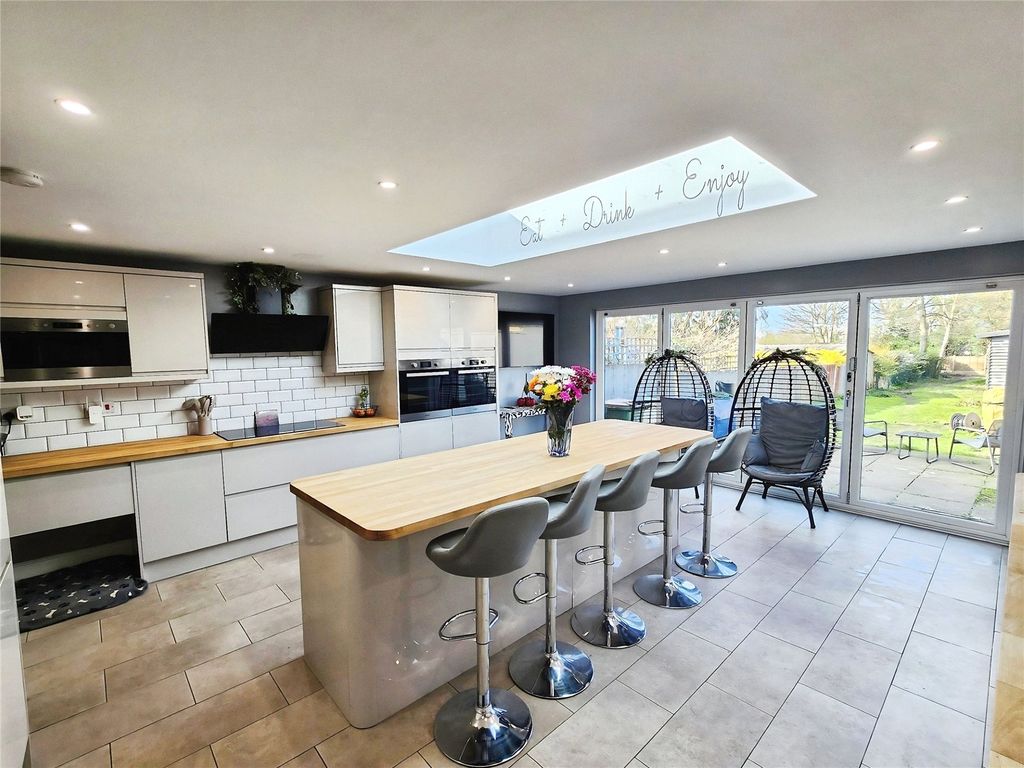 Additional image 3 of 3 bed semi-detached house for saleCentral Road, Hugglescote, Coalville, Leicestershire LE67