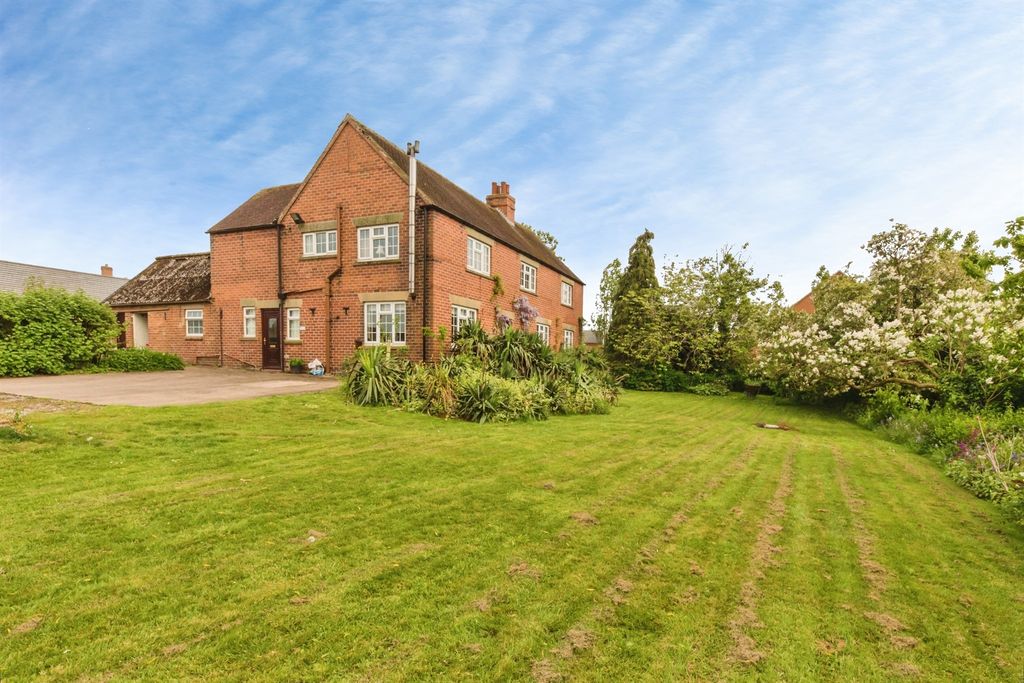 4 bed detached house for saleOld Hall Farm, Marston Montgomery, Ashbourne DE6