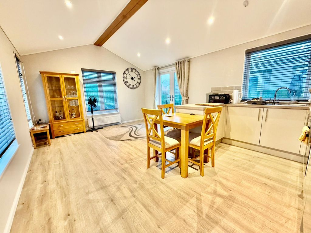 Additional image 5 of 2 bed mobile/park home for saleNew Road, Featherstone, Wolverhampton WV10