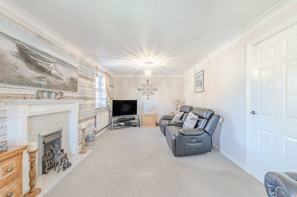 Additional image 12 of 5 bed detached house for saleHewitt Close, Fradley WS13