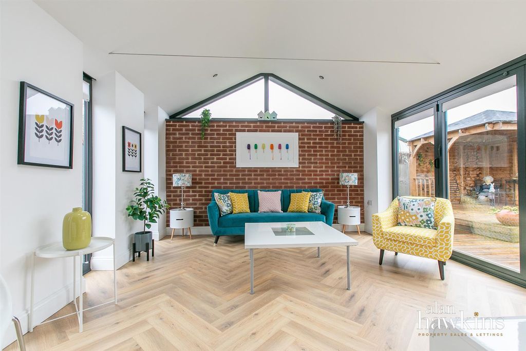 Additional image 8 of 4 bed detached bungalow for saleHales Close, Lyneham SN15