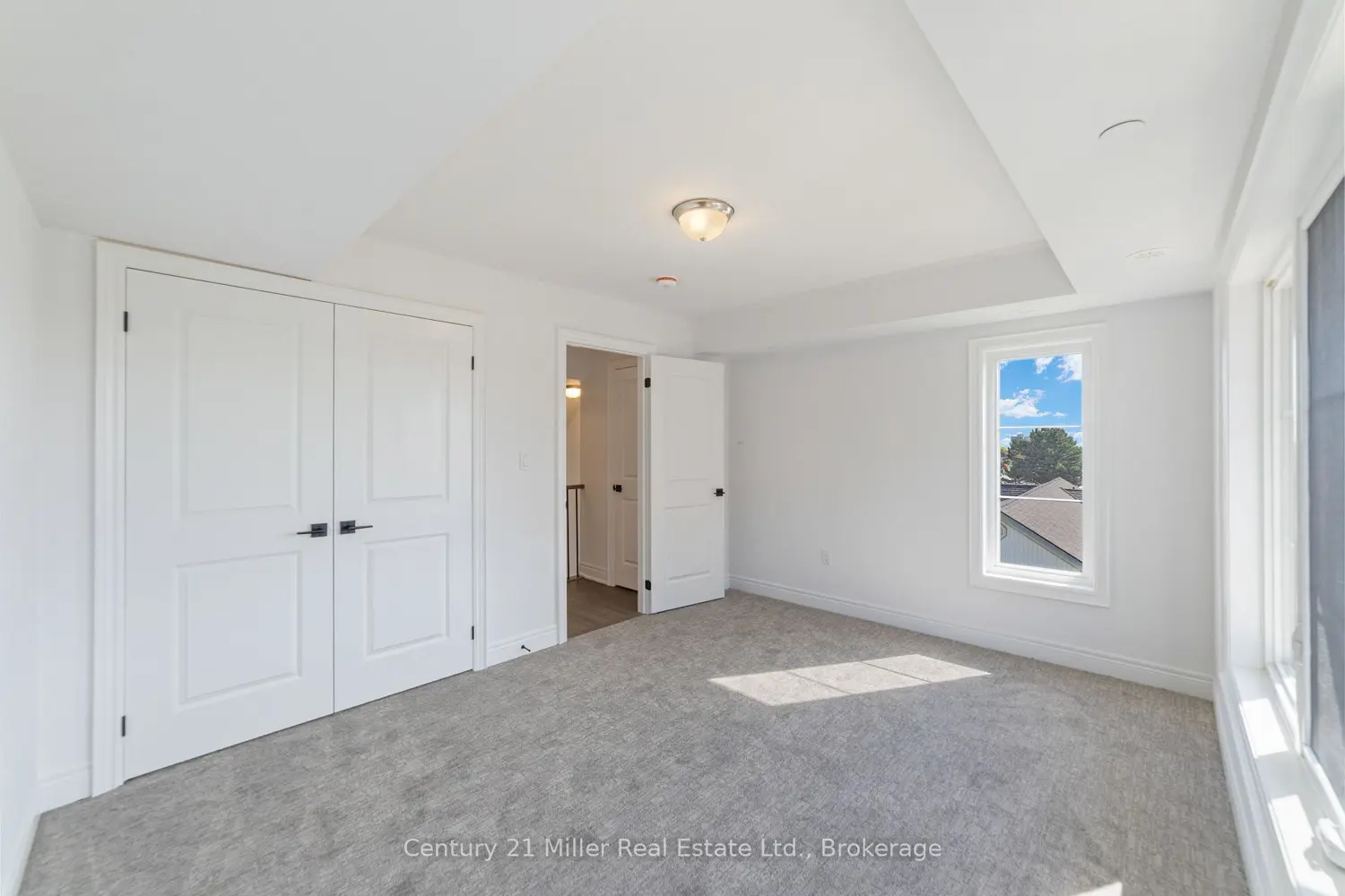 Additional image 16 of 2140 Trafalgar Road 42