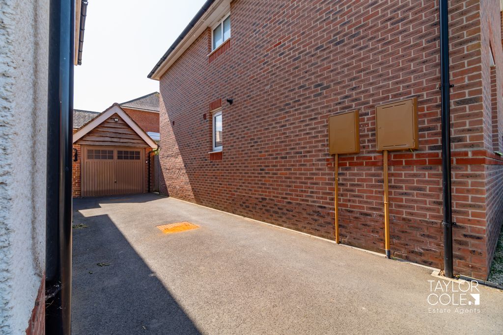 Additional image 26 of 4 bed detached house for saleAlton Close, Amington, Tamworth B77