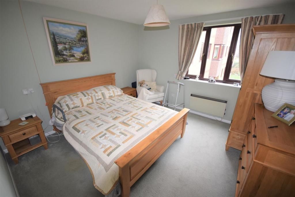 Additional image 4 of 2 bed flat for saleClift House, Langley Road, Chippenham SN15