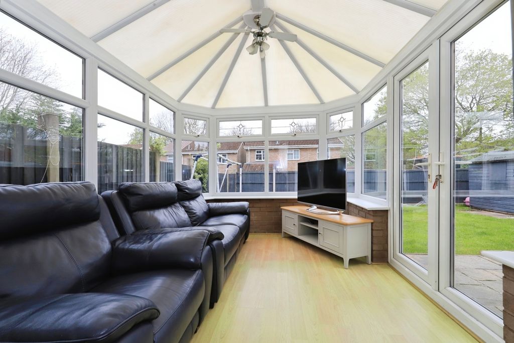 Additional image 3 of 5 bed detached house for saleRaglan Avenue, Perton Wolverhampton, Staffordshire WV6