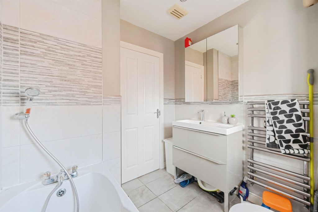 Additional image 14 of 3 bed detached house for saleSandfield Meadow, Lichfield WS13